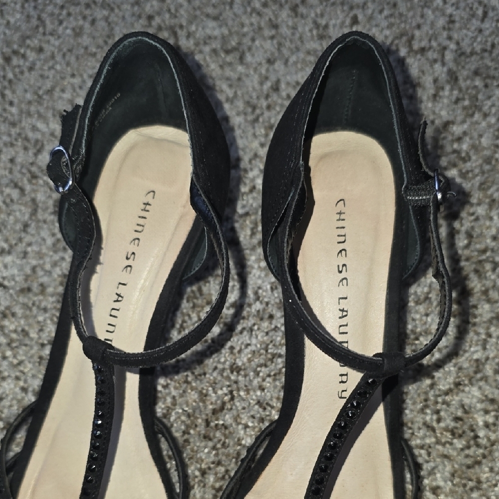 Chinese Laundry Black Strappy Heels - Picture 4 of 9